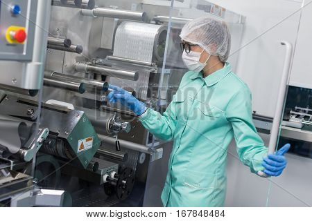 Factory Worker Study How Machine Work, Show Thumbs Up