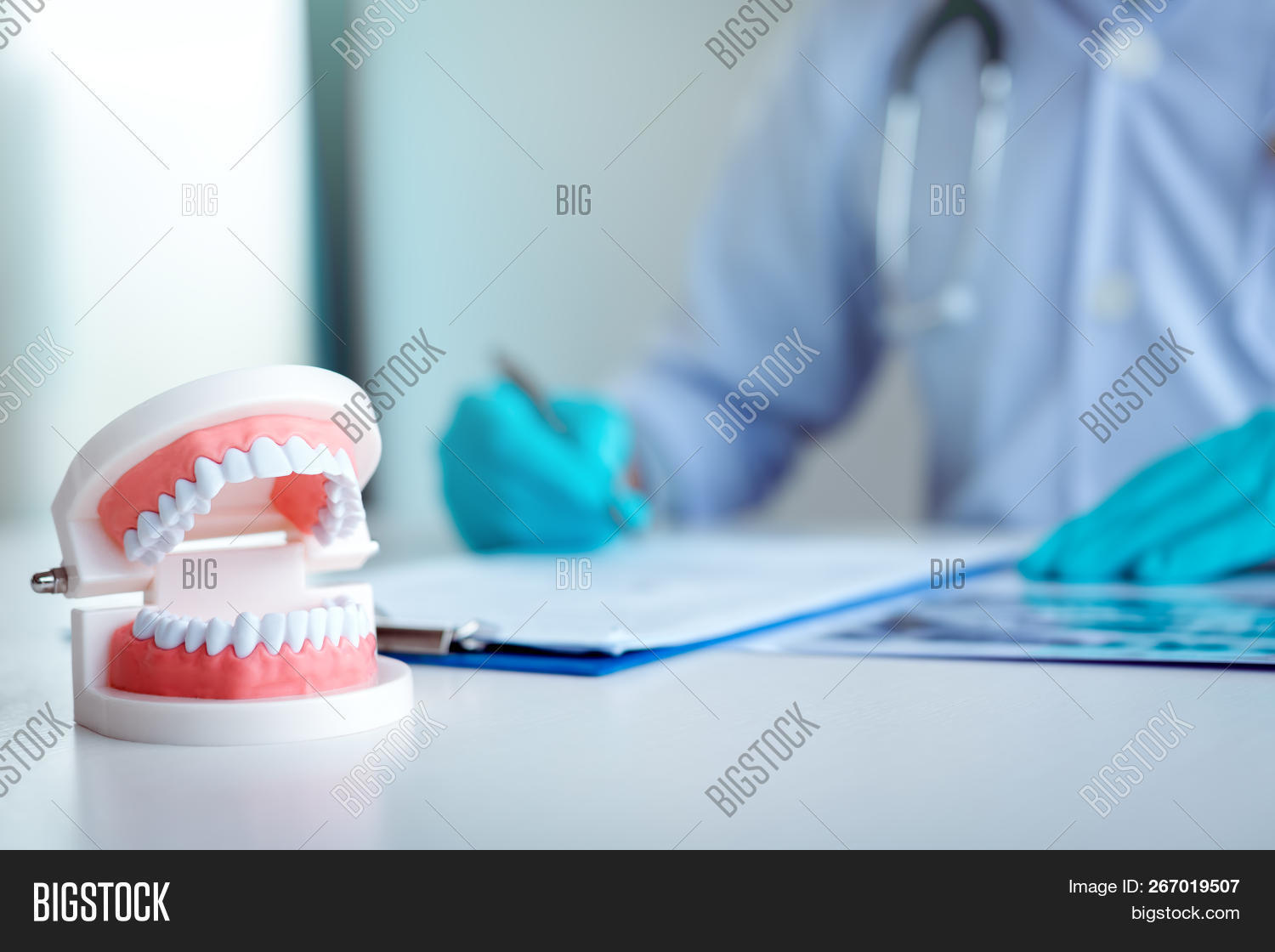 Dentist Writing Image & Photo (Free Trial) Bigstock
