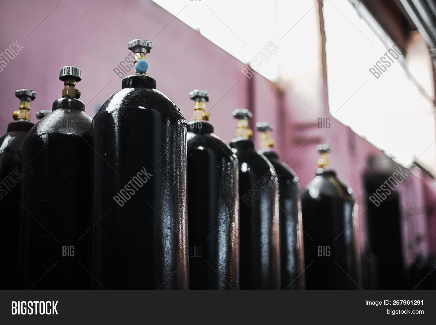 Cilinder Carbon Image & Photo (Free Trial) Bigstock