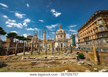 Rome Trajan's Column Architecture In Rome City Center