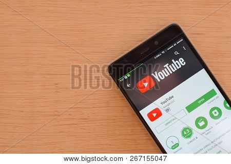 Bekasi, West Java, Indonesia. November 6, 2018 : Youtube Dev App With Magnifying On Smartphone Scree