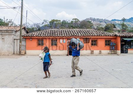 San Manuel De Colohete, Honduras - April 15, 2016: Local Indigenous People At The Street.