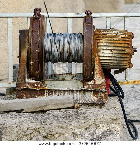 Electric Motor With Belt Drive Gear For Winding Steel Wire
