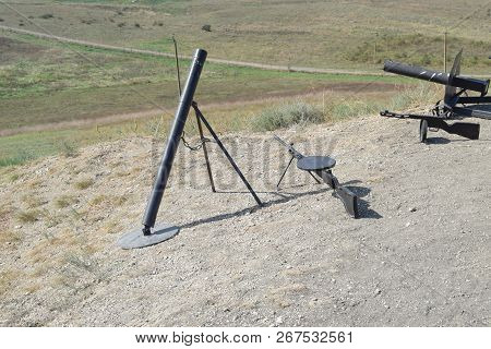 Fake Manual Small Arms During The Second World War. Black Armament Samples Of Past Wars.
