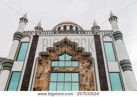 Al-kabeer Grand Jumma Mosque In Nuwara Eliya Town, Sri Lanka