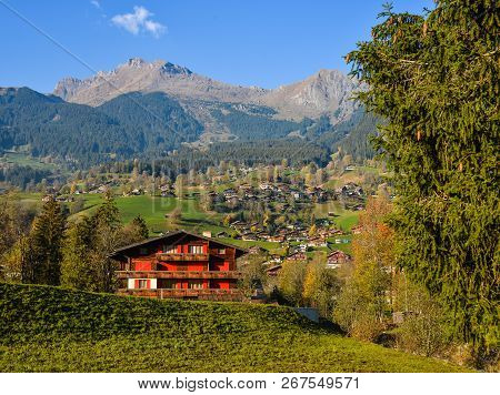 Grindelwald, Switzerland - Oct 5, 2018. Mountain Village In Grindelwald, Switzerland. Grindelwald Wa