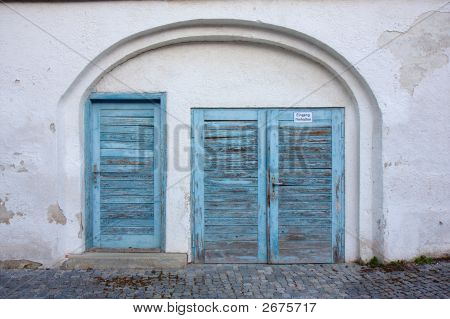 Bluedoor
