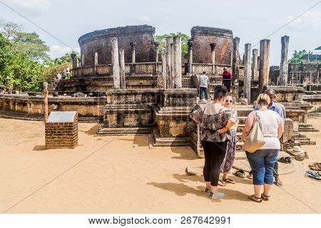 Polonnaruwa, Sri Lanka - July 22, 2016: Tourists Visit Vatadage In The Ancent City Polonnaruwa, Sri 