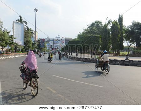 Semarang, Indonesia - October 28, 2018: Traffic On Jalan Simpang Lima.