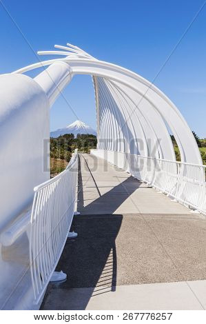 31 October 2012: New Plymouth, New Zealand - Te Rewa Rewa Bridge And Mount Taranaki On A Clear Sunny