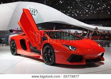 Genewa - 8 marca: Nowe Lamborgini Aventador na wystawie w 81 International Motor Show Palex