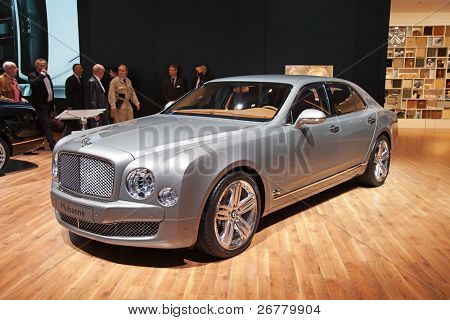 Genewa - 8 marca: The Bentley Mulsanne na wyświetlaczu w 81 International Motor Show Palexpo-Genev