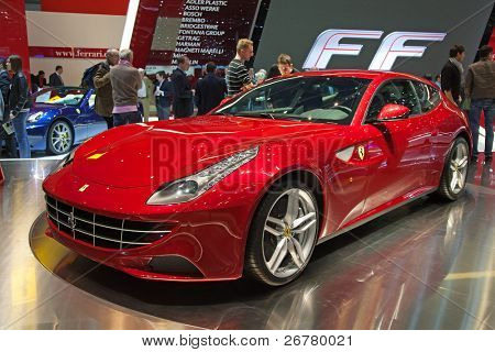 Genève - 8 marts: Den nye Ferrari FF preview på 81 International Motor Show Palexpo-Genève på 