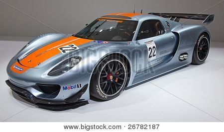 Ženeva - březen 8: The Porsche Spyder na displeji na 81 International Motor Show Palexpo-Ženeva 