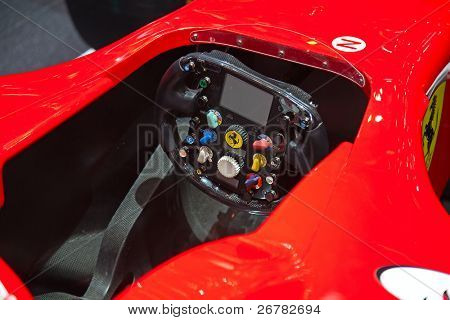 Ženeva - březen 8: Kokpitu Ferrari F1 2010 bolid na displeji v 81 Motor S mezinárodní