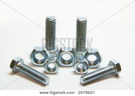 4 머리 볼트와 5 스크류 너트