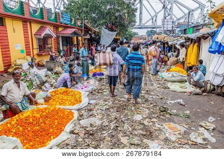 Kolkata, India - October 31, 2016: View Of Mullik Ghat Flower Market In Kolkata, India