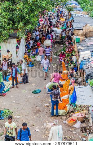 Kolkata, India - October 31, 2016: People At Mullik Ghat Flower Market In Kolkata, India