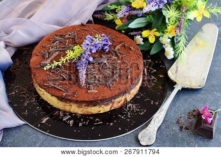 No Bake Cake, Biscuit Base With Cocolate Ganash