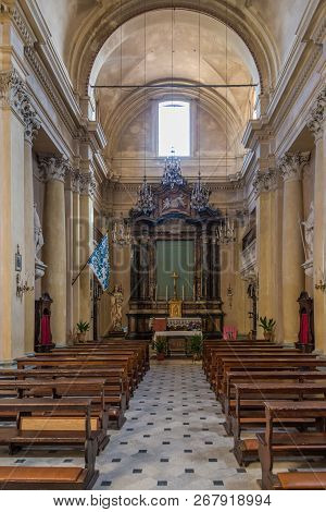 Montepulciano,italy - September 20,2018 - Interior Church Of Saint Lucy In  Montepulciano. Montepulc