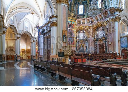 Valencia, Spain - Octuber 14, 2016: The Chapels Of The Presbytery Of The Cathedral