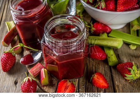 Homemade Strawberry Rhubarb Jam