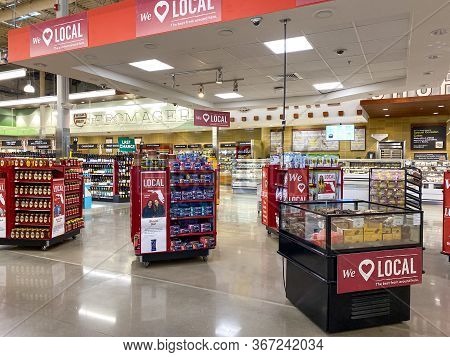 Orlando,fl/usa-5/3/20: A Display Of Various Locally Sourced Foods At A Whole Foods Market Grocery St