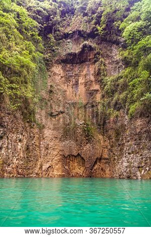 Wushan, Chongqing, China - May 7, 2010: Mini Three Gorges On Daning River. Water Drips Out Of Slid I