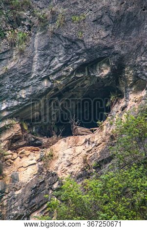 Wushan, Chongqing, China - May 7, 2010: Mini Three Gorges On Daning River. Closeup Of Ancient Ancest