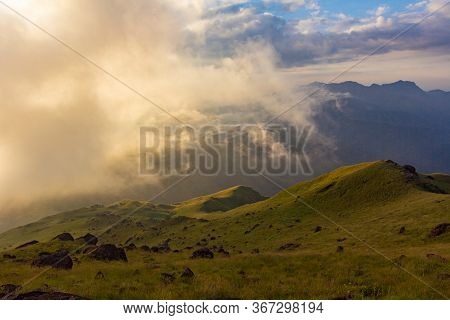 Mountain View With The Morning Sun Along With The Mist That Floats Through : Mulayit Taung,moei Wadi