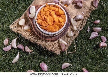 Crispy Garlic Chip For Appetizers. Chopped Garlic, Cooked In Oil Until Crispy, Crunchy, And Golden B