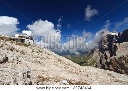 Dolomites - จางซานมาร์ติโน