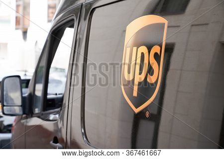 Arcachon , Aquitaine / France - 10 08 2019 : Ups Sign Delivery Truck With Logo