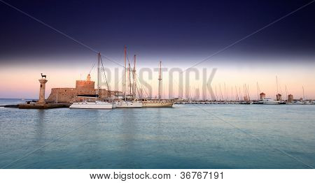 Rhodos Griechenland bei Sonnenuntergang