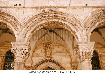 Dubrovnik, Croatia - 04 May 2016: The Princely Palace Is A 14th-century Gothic And Renaissance Palac