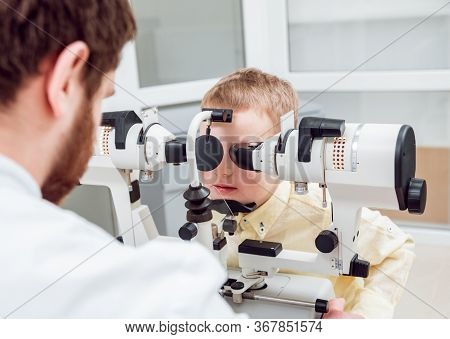 Synoptophore And Strabismus Treatment. Squint Test Orthoptics