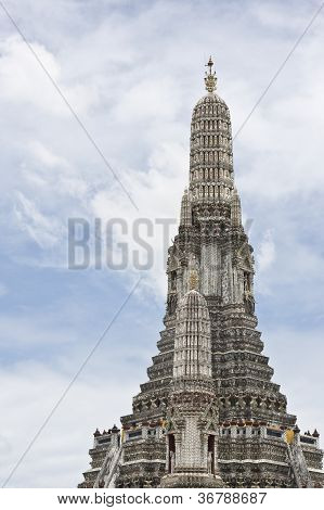 pha prang wat a-roon in bangkok thailand