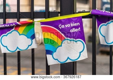 Montreal, Ca - 16 May 2020: Ca Va Bien Aller (its Going To Be Ok) Message And Rainbow Sticker On A F