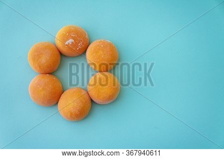 ice cream wrapped in rice dough