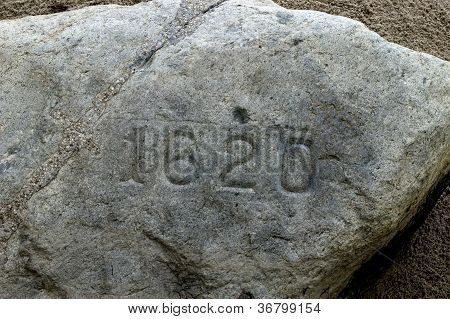 플 리 머 스 바위