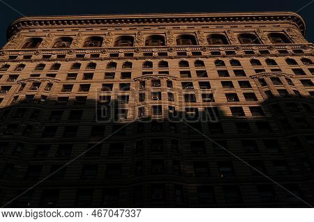 New York, Usa - March 19, 2018 : Flat Iron Building Facade On March 19, 2018. Completed In 1902, It 