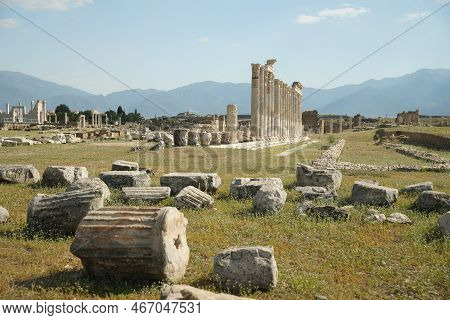 Columns In Laodicea On The Lycus Ancient City In Denizli City, Turkiye