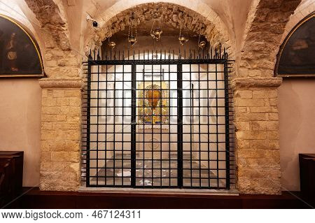 Bari, Italy - Jule 19, 2022: Interior Of Basilica Di San Nicola ( Saint Nicholas). St. Nicholas' Tom