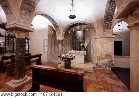 Bari, Italy - Jule 19, 2022: Interior Of Basilica Di San Nicola ( Saint Nicholas). St. Nicholas' Tom