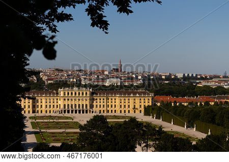 Vienna, Austria - August 18, 2019: Schonbrunn Palace Was The Main Summer Residence Of The Habsburg R