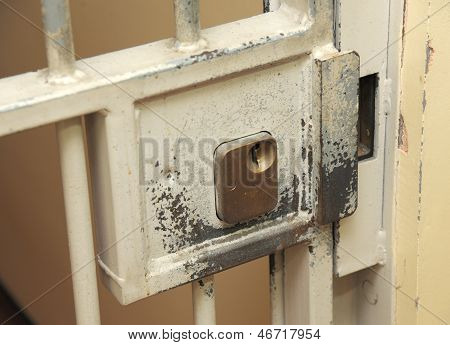 Gefängnis-Zelle-Sperre