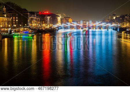 12  Decembar 2022, Amsterdam, Netherlands,  View On Amsterdam During The Light Festival In The Nethe