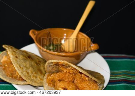 Mexican Gorditas De Migajas With Pork Rinds And Chile