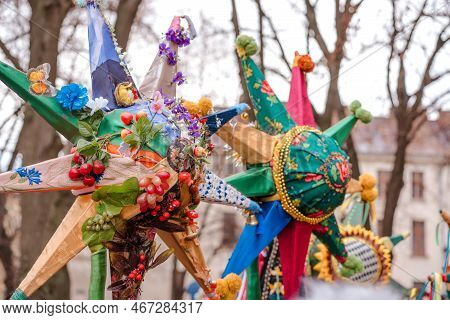 The Flash Of Christmas Star - Traditional Annual Festival Of Handmade Christmas Stars In Lviv. Celeb