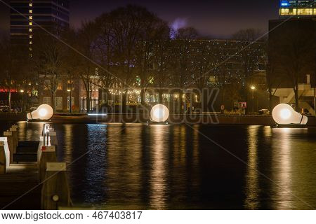 15  Decembar 2022, Amsterdam, Netherlands,  View On Amsterdam During The Light Festival In The Nethe